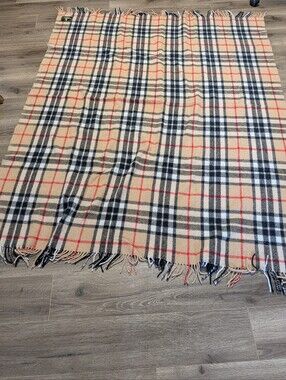 Ingles Buchan of Scotland Tartan Wool Blanket Throw Fringed . 56x70 Inches.